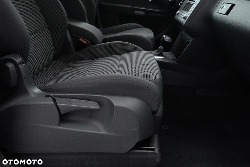 Volkswagen Touran 2.0 TDI Trendline DSG - 33
