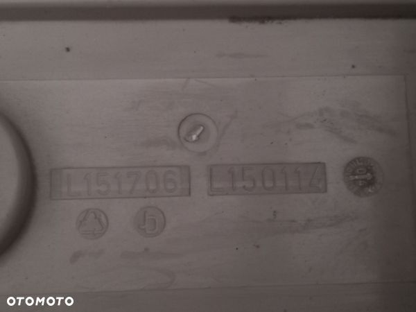 Uchwyt na napoje schowek kolumny kierowniczej John Deere 6620 - 3