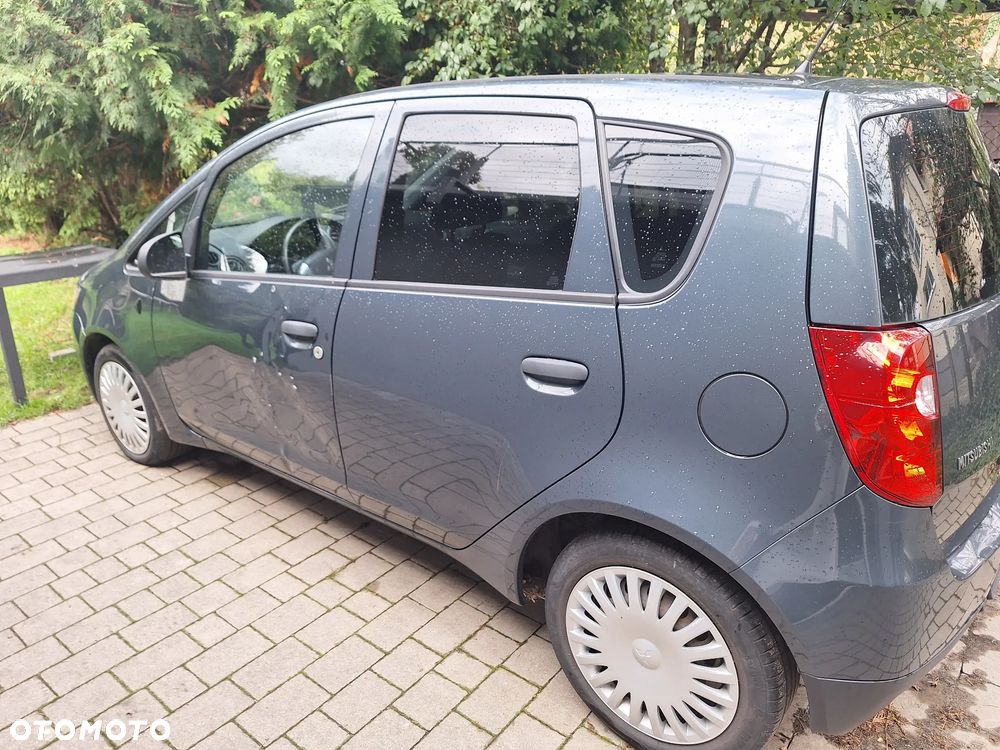 Mitsubishi Colt - 4
