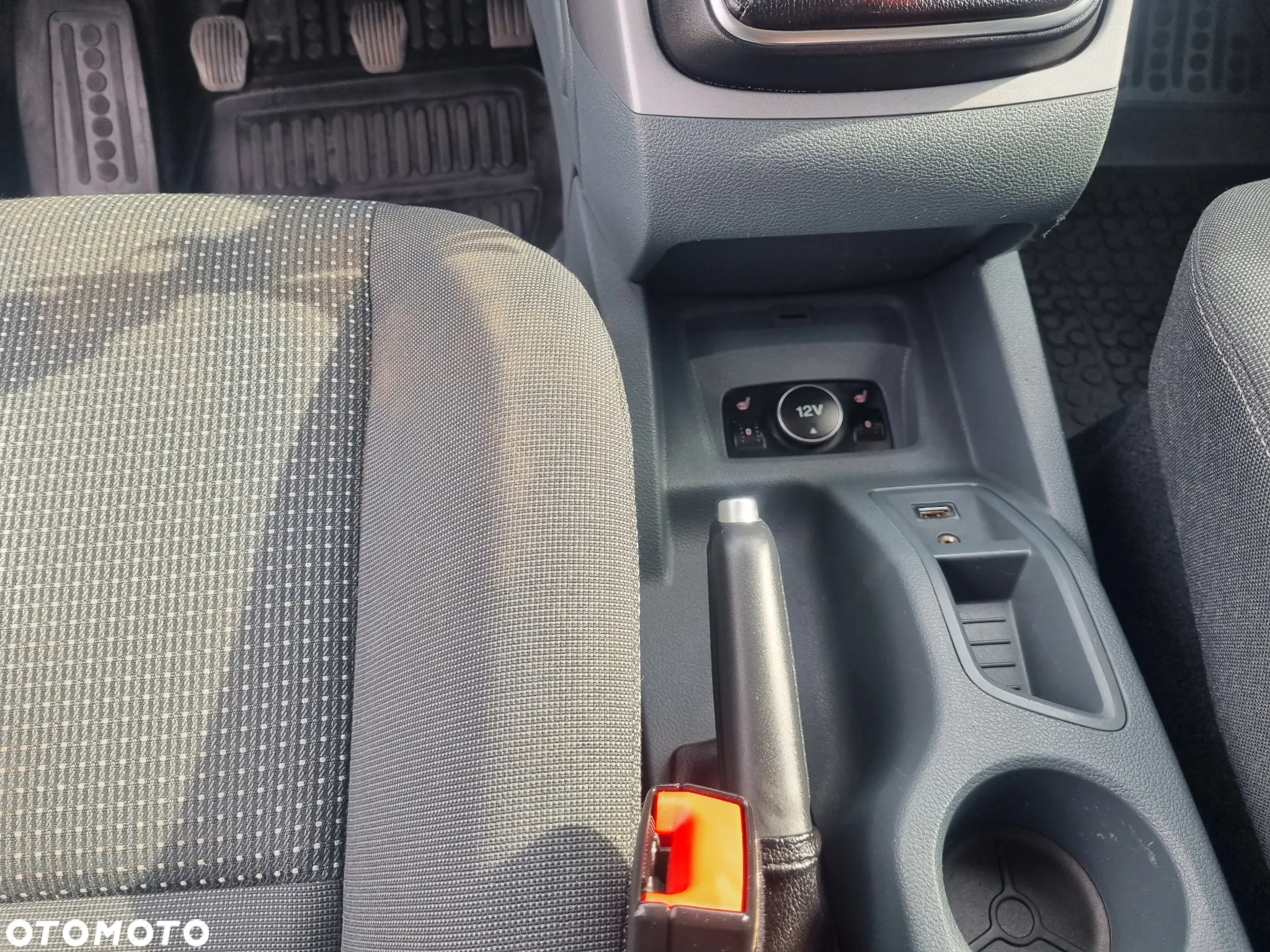 Ford C-MAX - 11