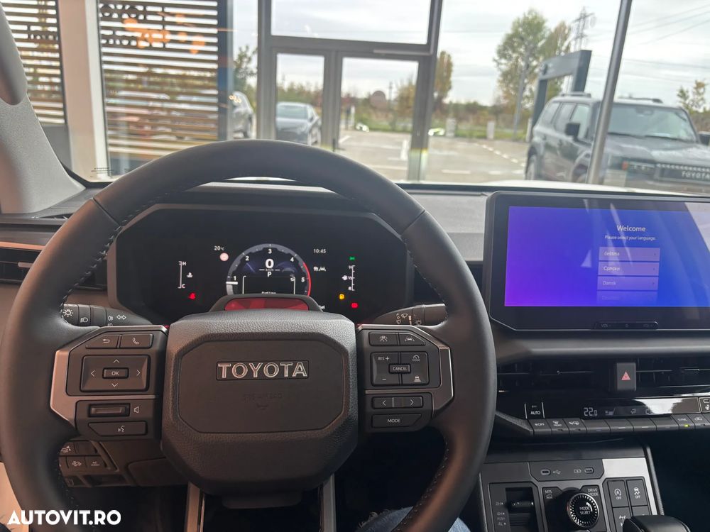 Toyota Hilux 2.8D MHEV Double Cab 6AT AWD Style - 32