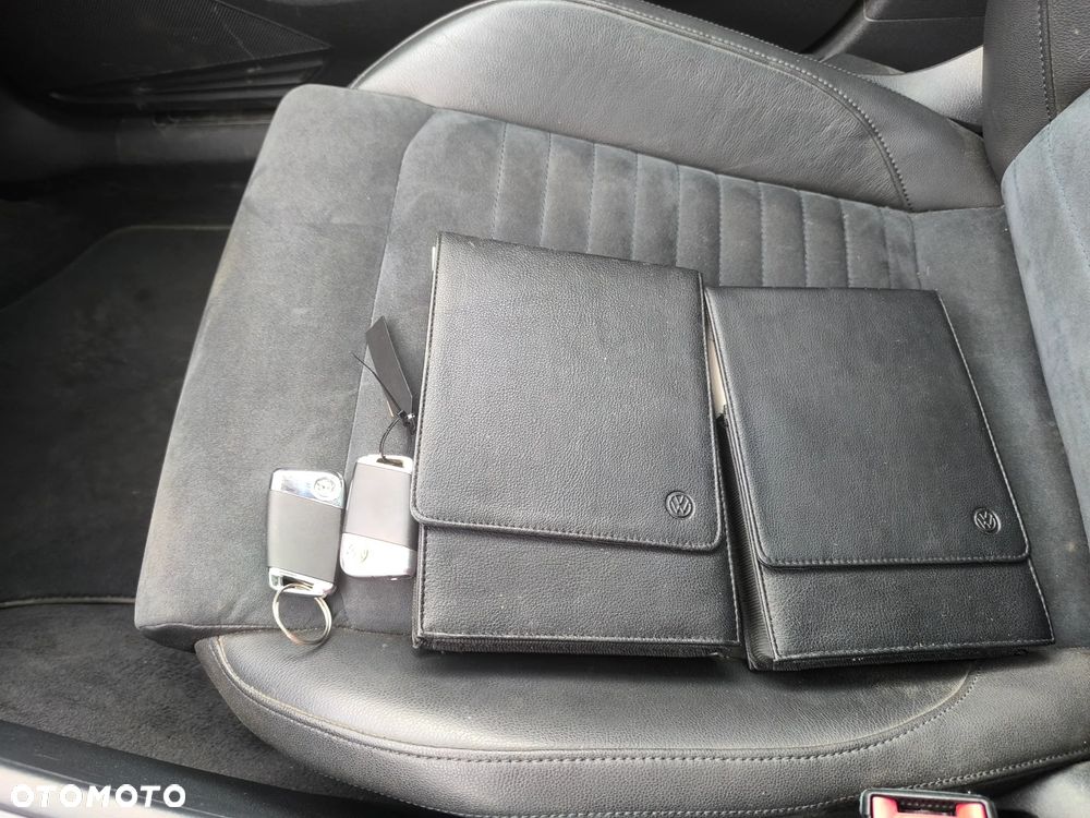 Volkswagen Passat 2.0 TDI SCR Highline - 12
