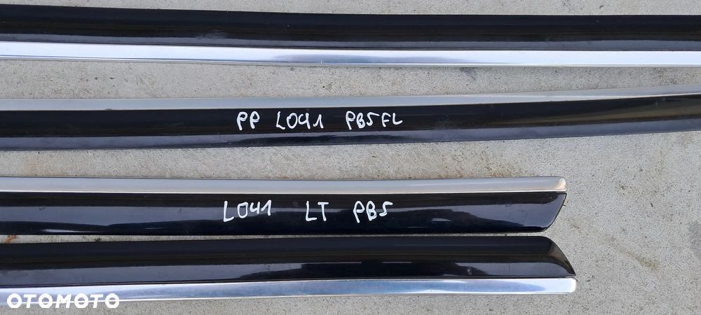 Listwa Chrom Drzwi Prawy Przód Prawa Przednia VW Passat B5 - 4