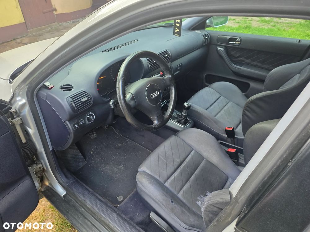 Audi A3 Sportback 1.8T Ambiente - 7