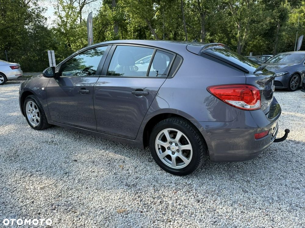 Chevrolet Cruze 2.0 D LT+ - 9