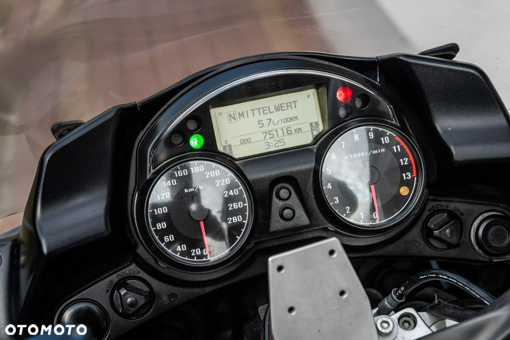 Kawasaki GTR - 8