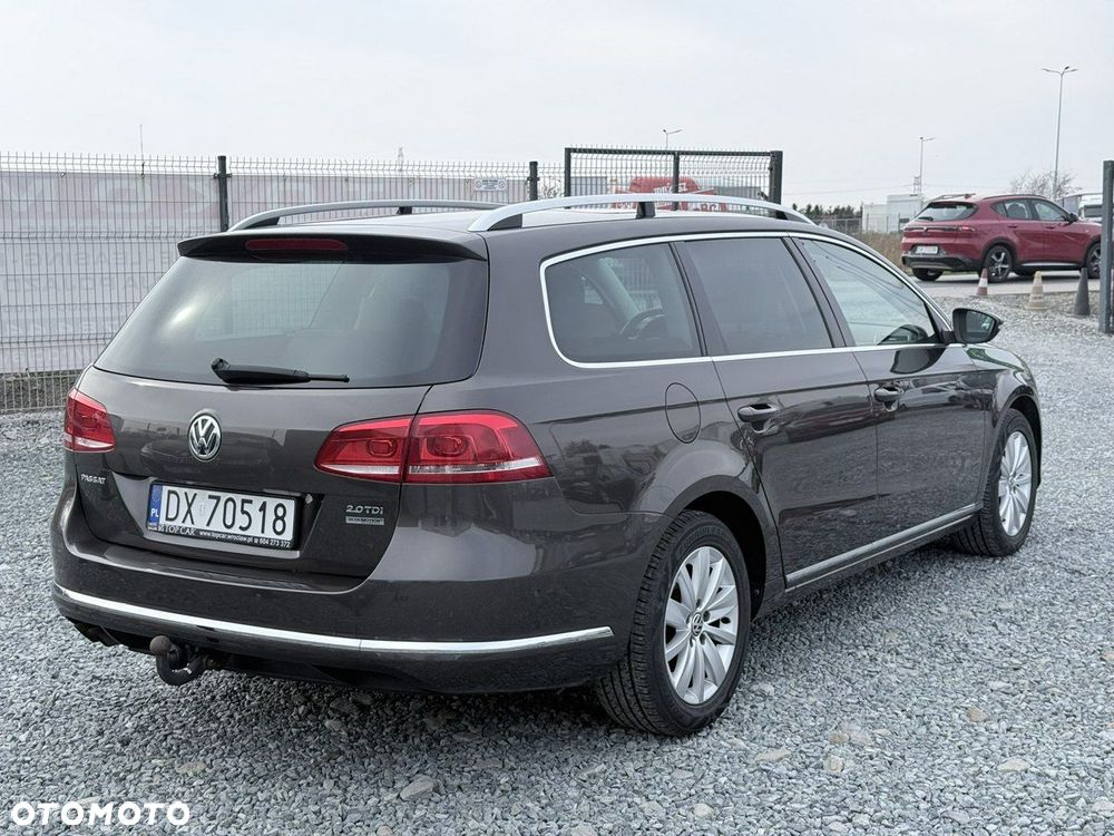 Volkswagen Passat - 9