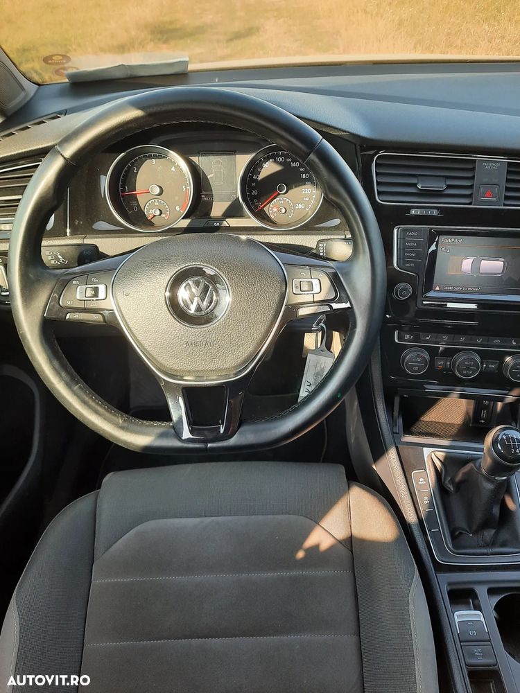 Volkswagen Golf 2.0 TDI BlueMotion Technology Edition - 10