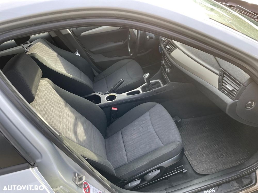 BMW X1 xDrive18d - 12