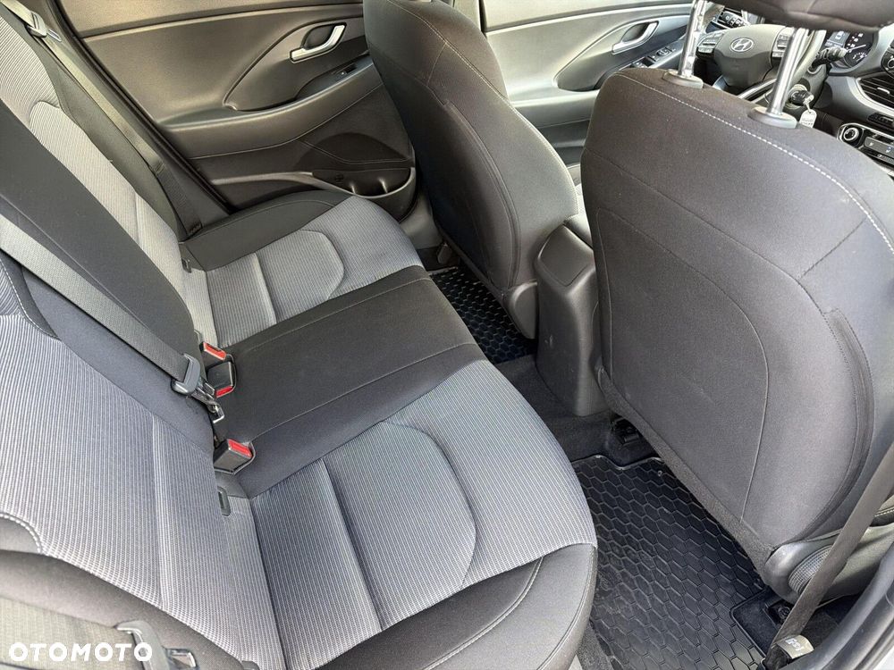 Hyundai i30 1.5 DPI Modern - 32