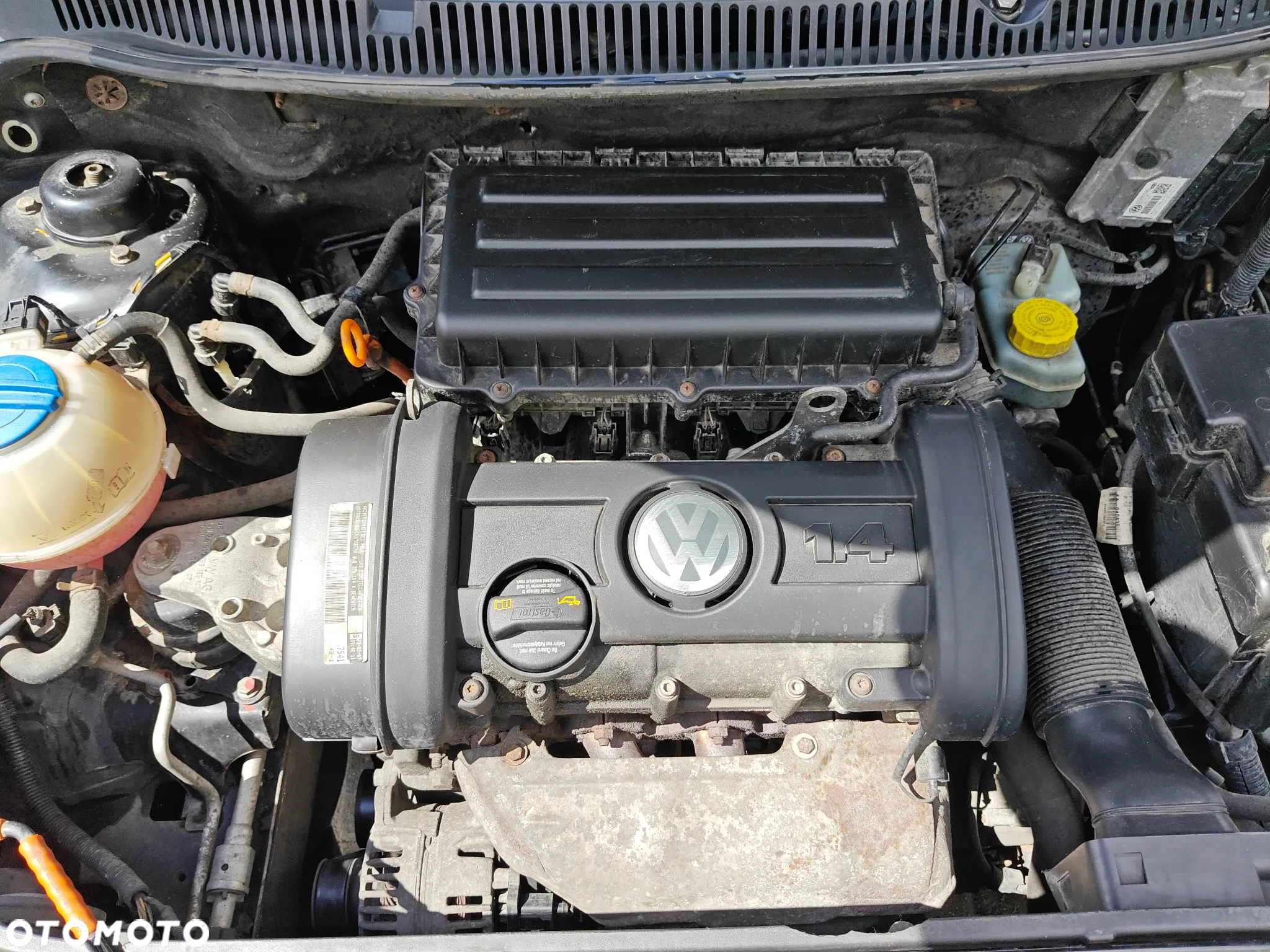 Volkswagen Polo 1.4 16V Comfortline - 21