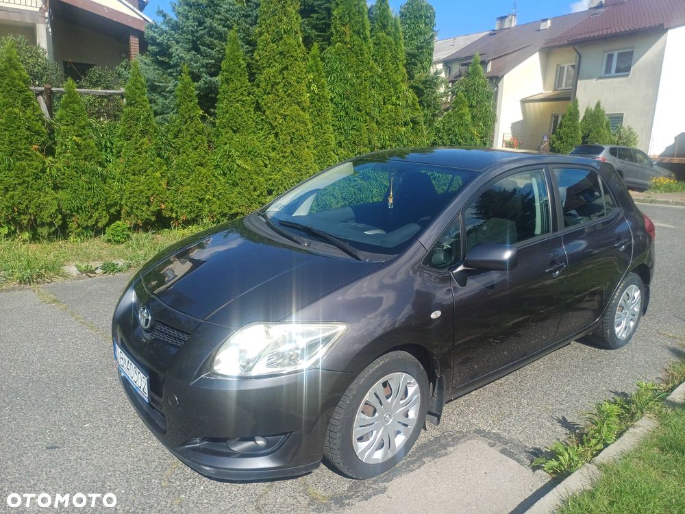 Toyota Auris - 1