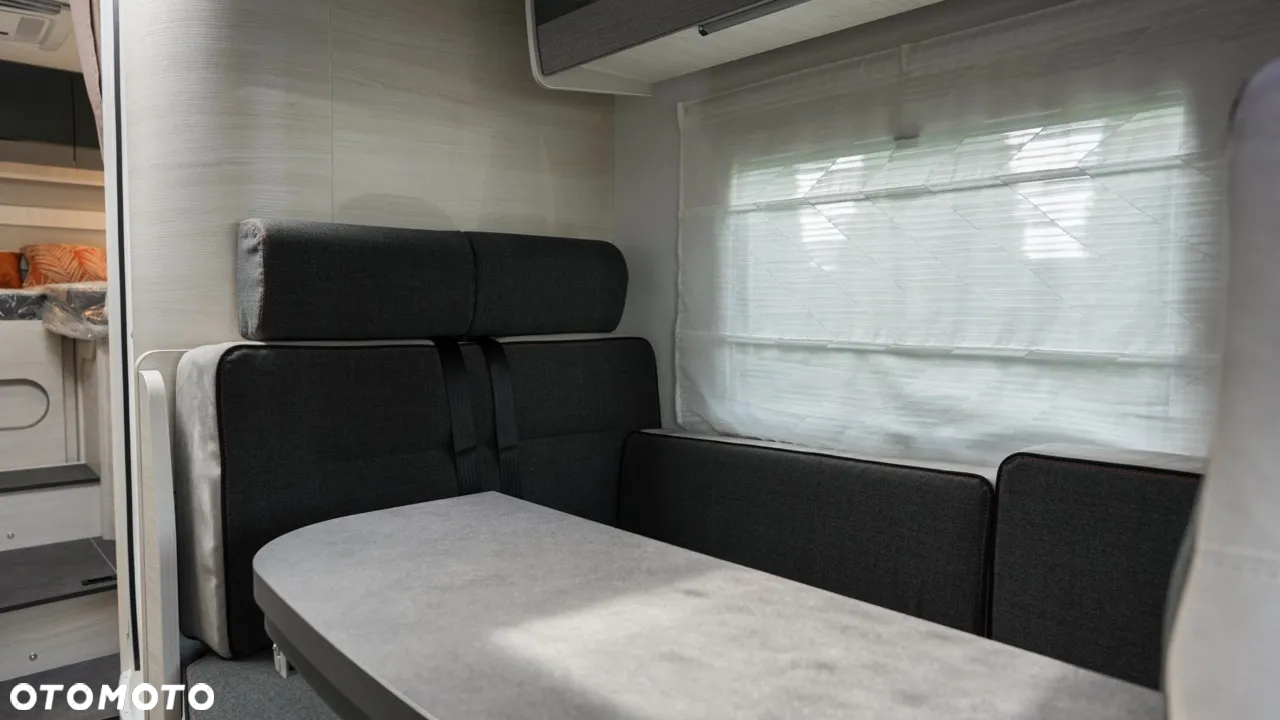 Ford Chausson 627 GA Titanium Ultimate - 30
