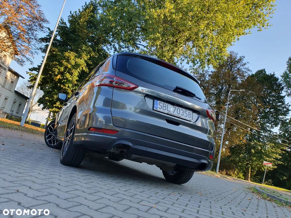 Ford S-Max - 24