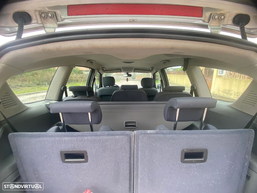 Ford S-Max 1.8 TDCi Trend 7L - 9