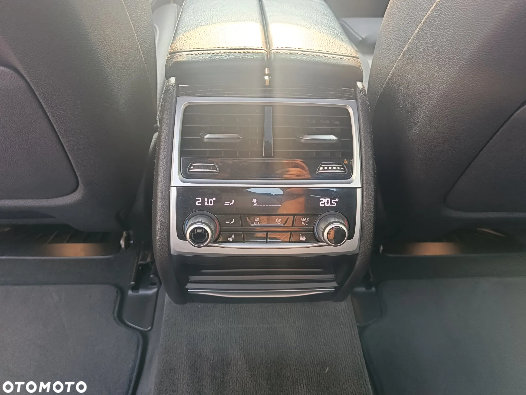 BMW Seria 7 740Li - 26