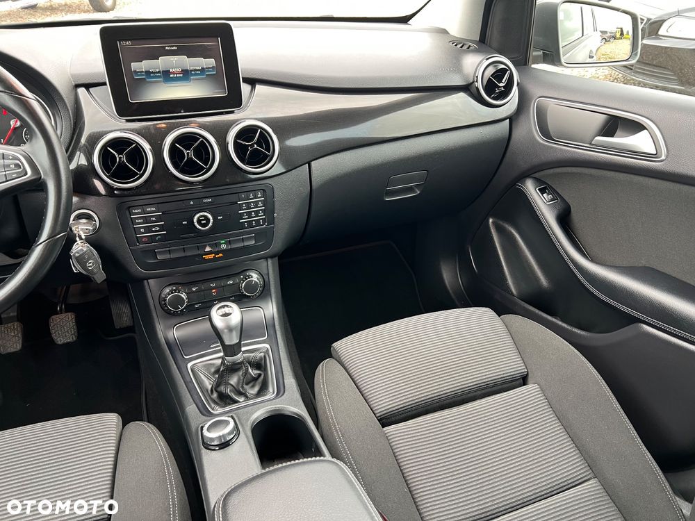 Mercedes-Benz Klasa B 160 d Edition - 21