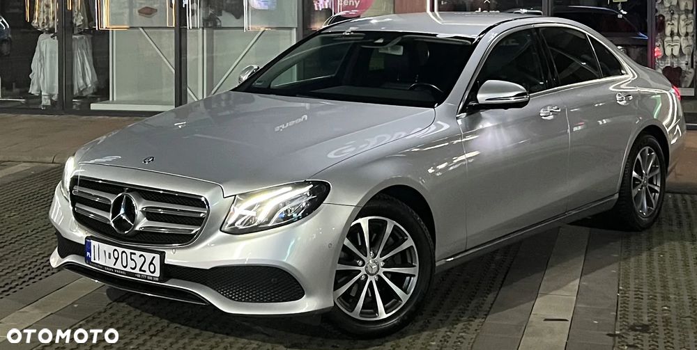 Mercedes-Benz Klasa E 200 9G-TRONIC - 40