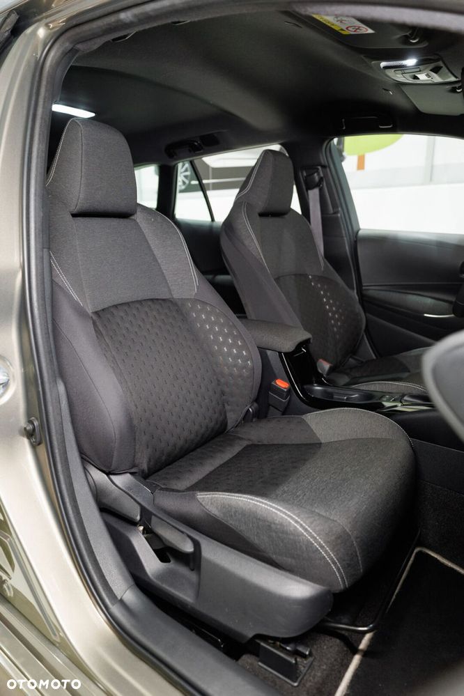 Toyota Corolla 1.8 Hybrid Comfort - 16