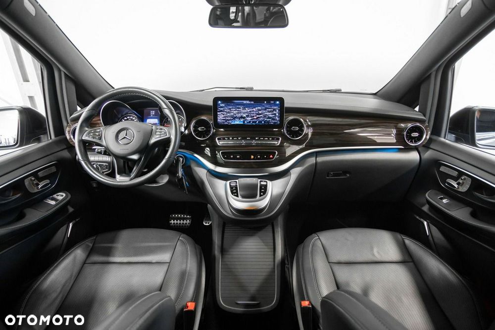 Mercedes-Benz Klasa V 300 d lang 9G-TRONIC Avantgarde - 13