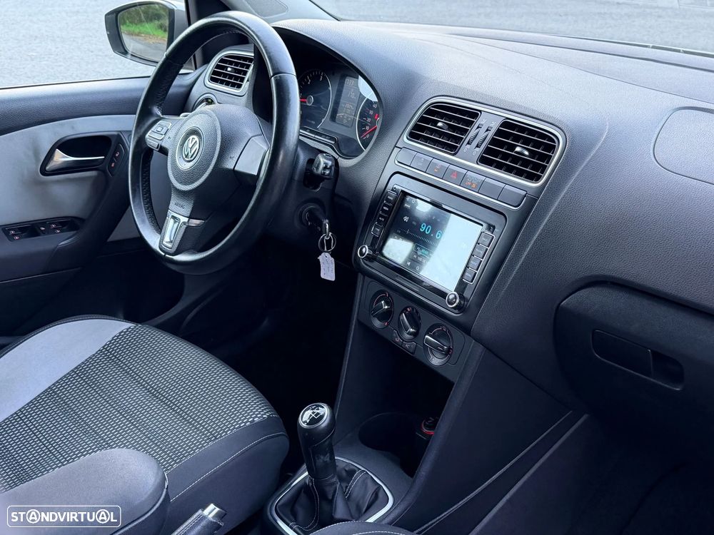 VW Polo 1.6 TDI Confortline BlueMotion - 17
