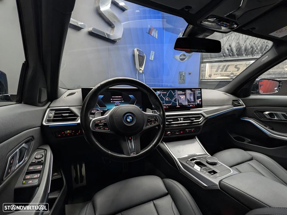 BMW 320 e Pack Desportivo M Auto - 44