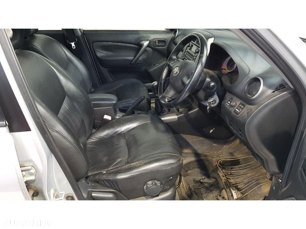 Galerie evacuare Toyota RAV 4 2004 suv 2.0 - 6