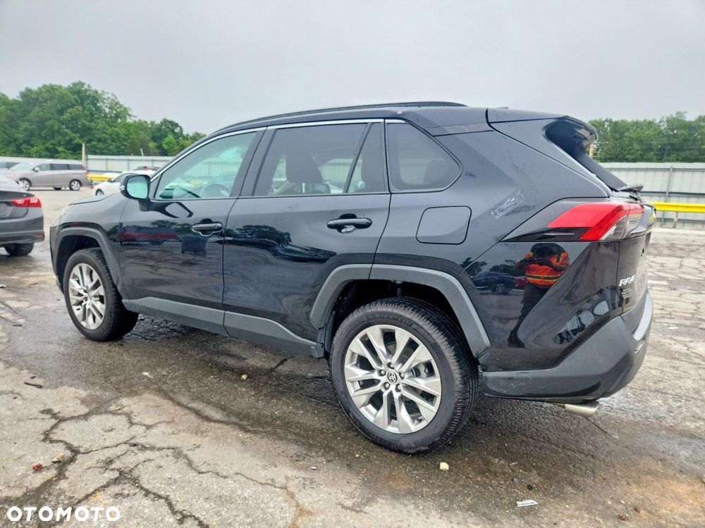 Toyota RAV4 - 2