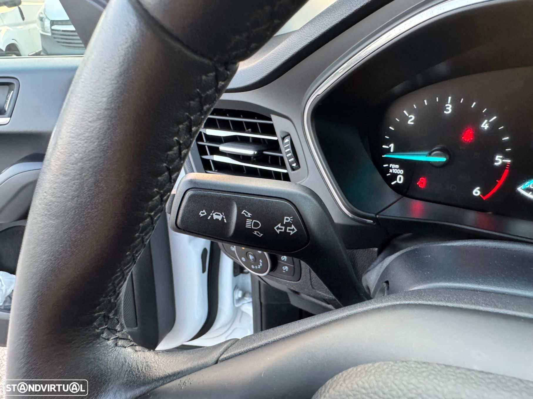 Ford Focus 1.5 TDCi EcoBlue Titanium - 19