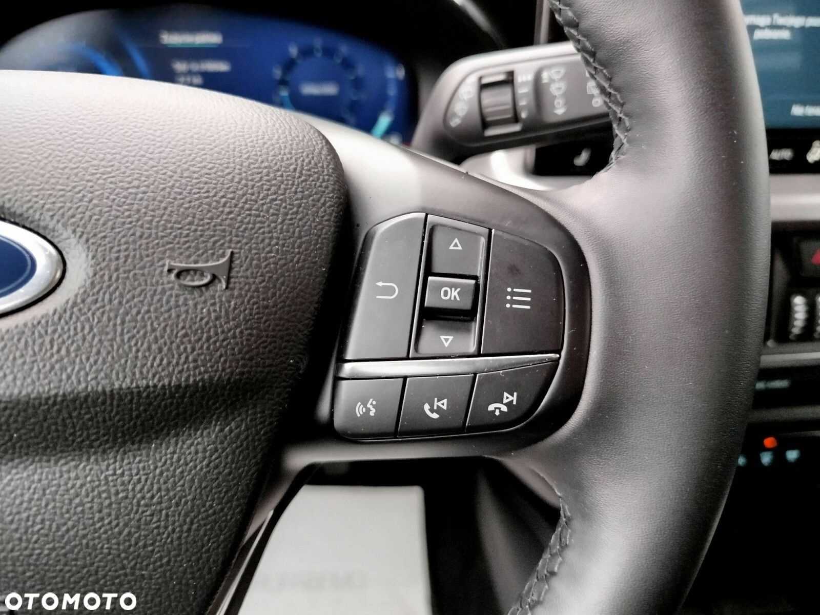 Ford Focus 1.0 EcoBoost Titanium X - 17