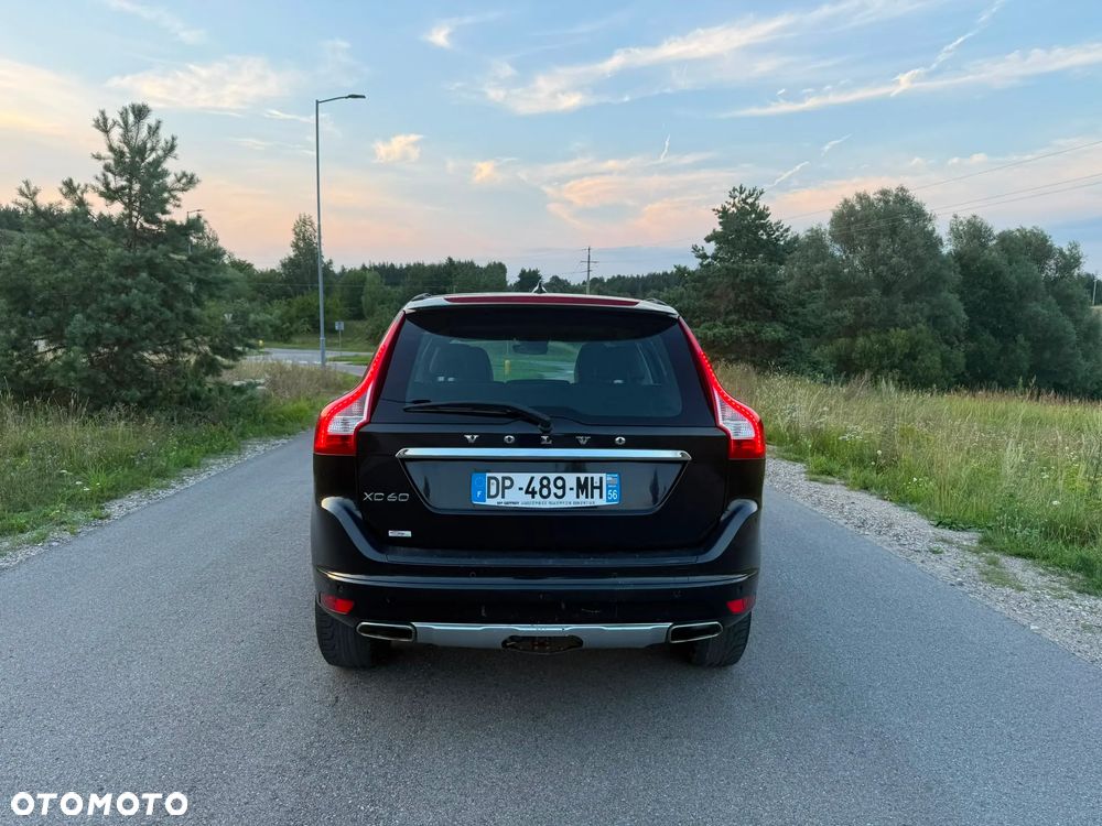 Volvo XC 60 - 4