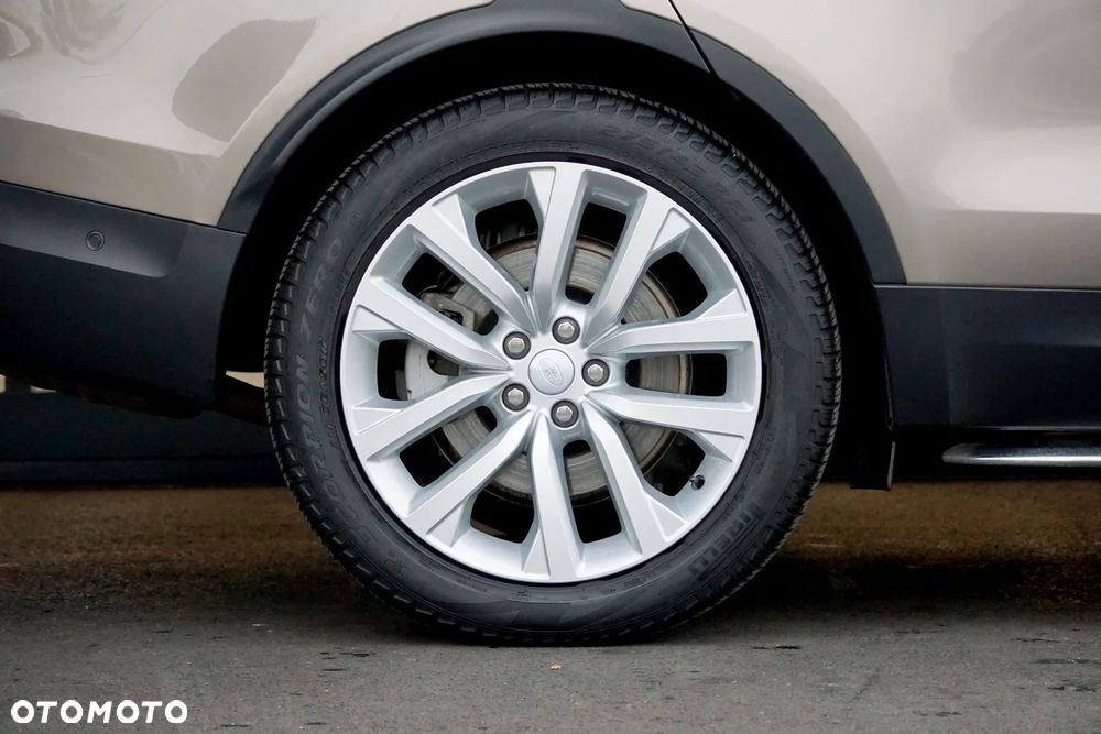 Land Rover Discovery D250 SE - 16