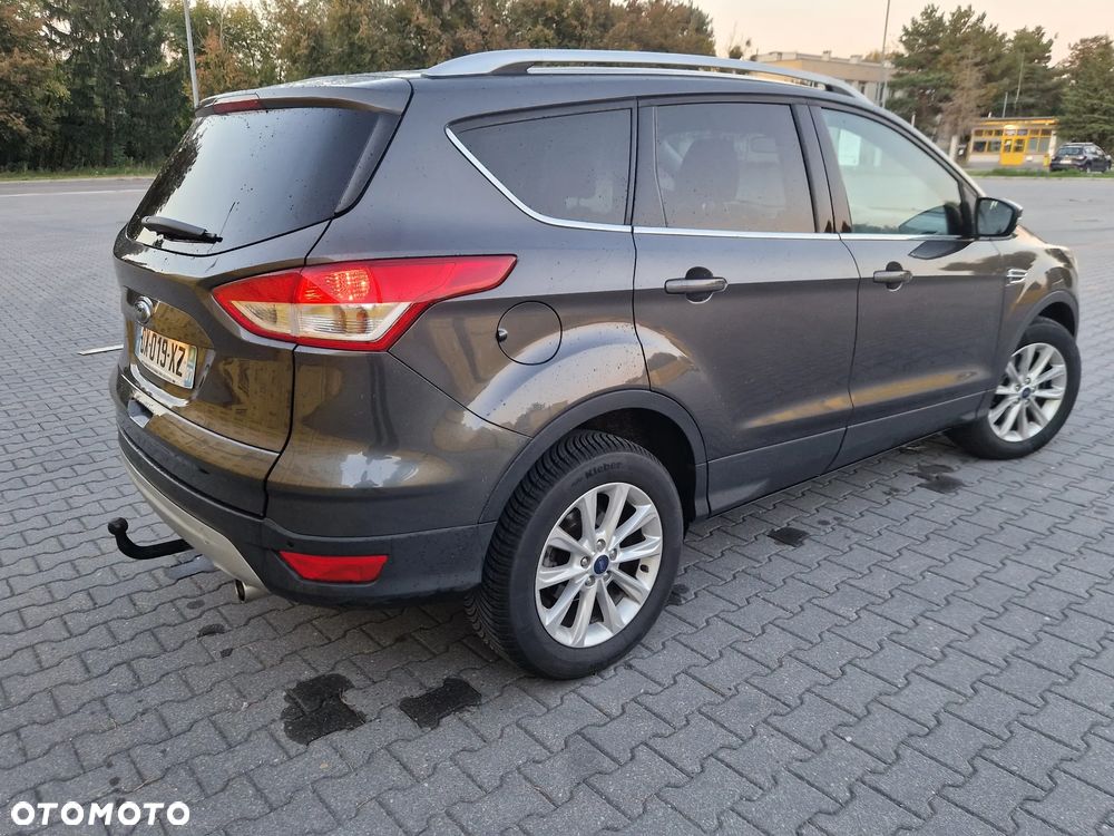 Ford Kuga 2.0 TDCi 2x4 Titanium - 15