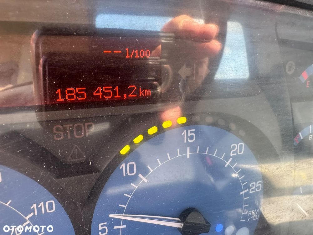 Renault Kerax 270DCi Wywrotka 3 str SPECJALNY 19 Tonowy Solarka Piaskarka Pług - 27