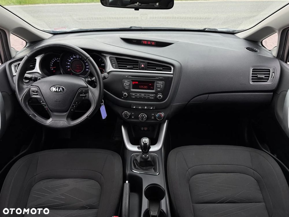 Kia Ceed - 6