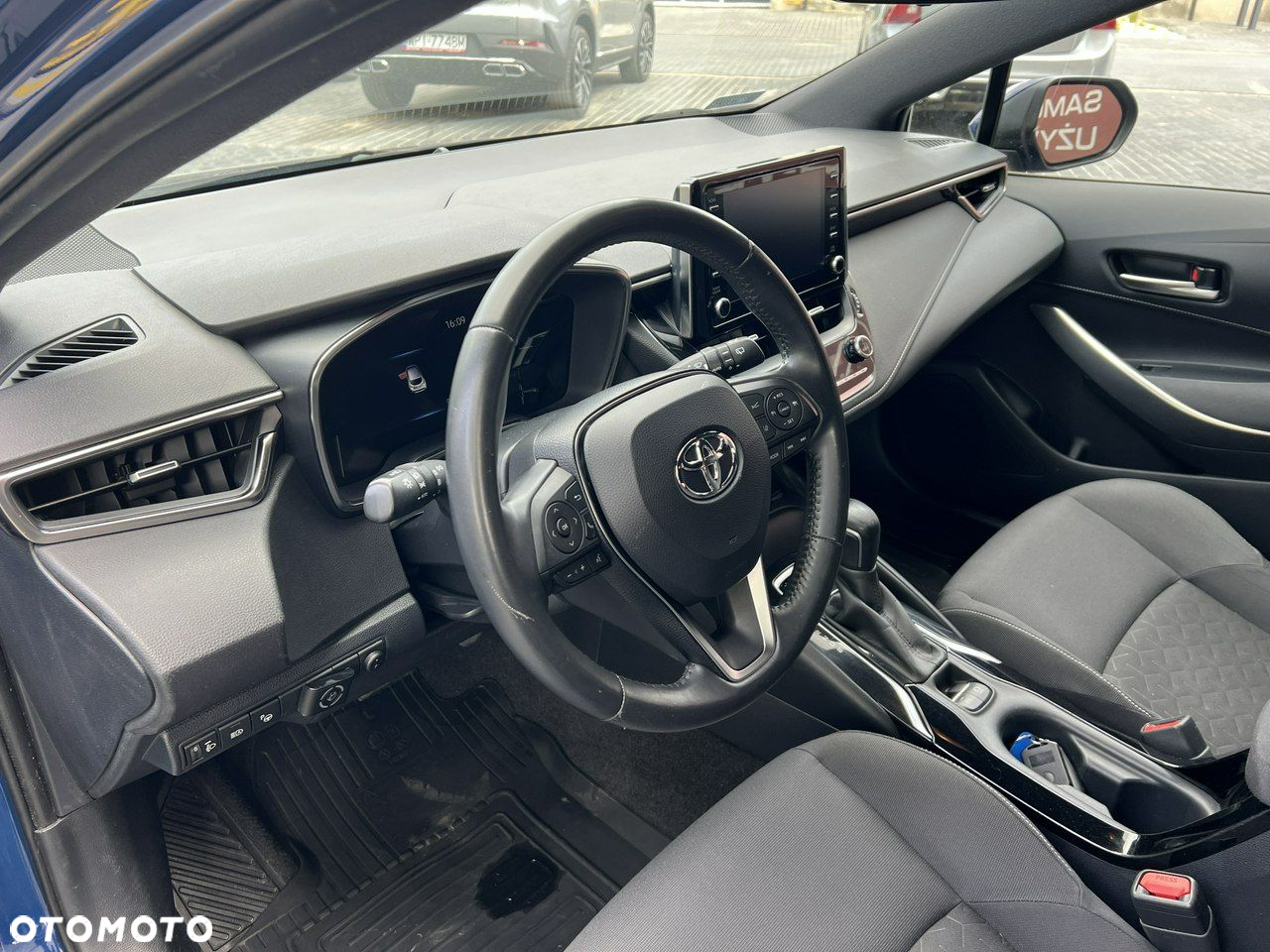 Toyota Corolla - 2