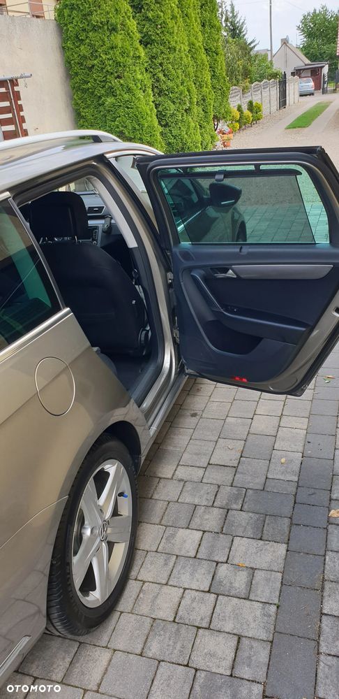 Volkswagen Passat 2.0 TDI Comfortline - 14