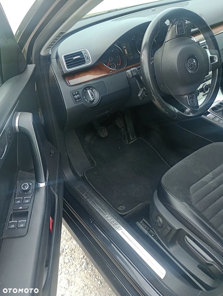 Volkswagen Passat 2.0 TDI Highline - 6