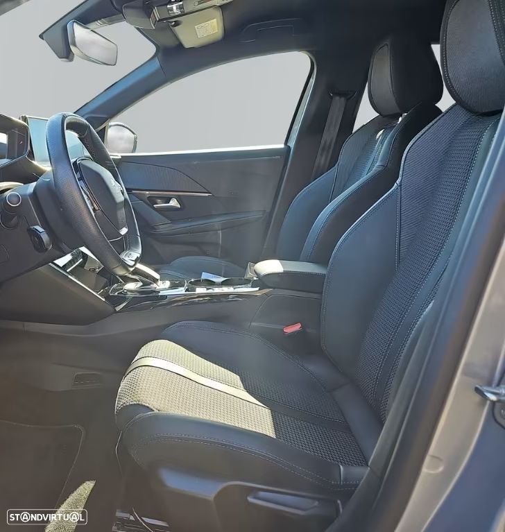 Peugeot e-208 50 kWh GT - 6