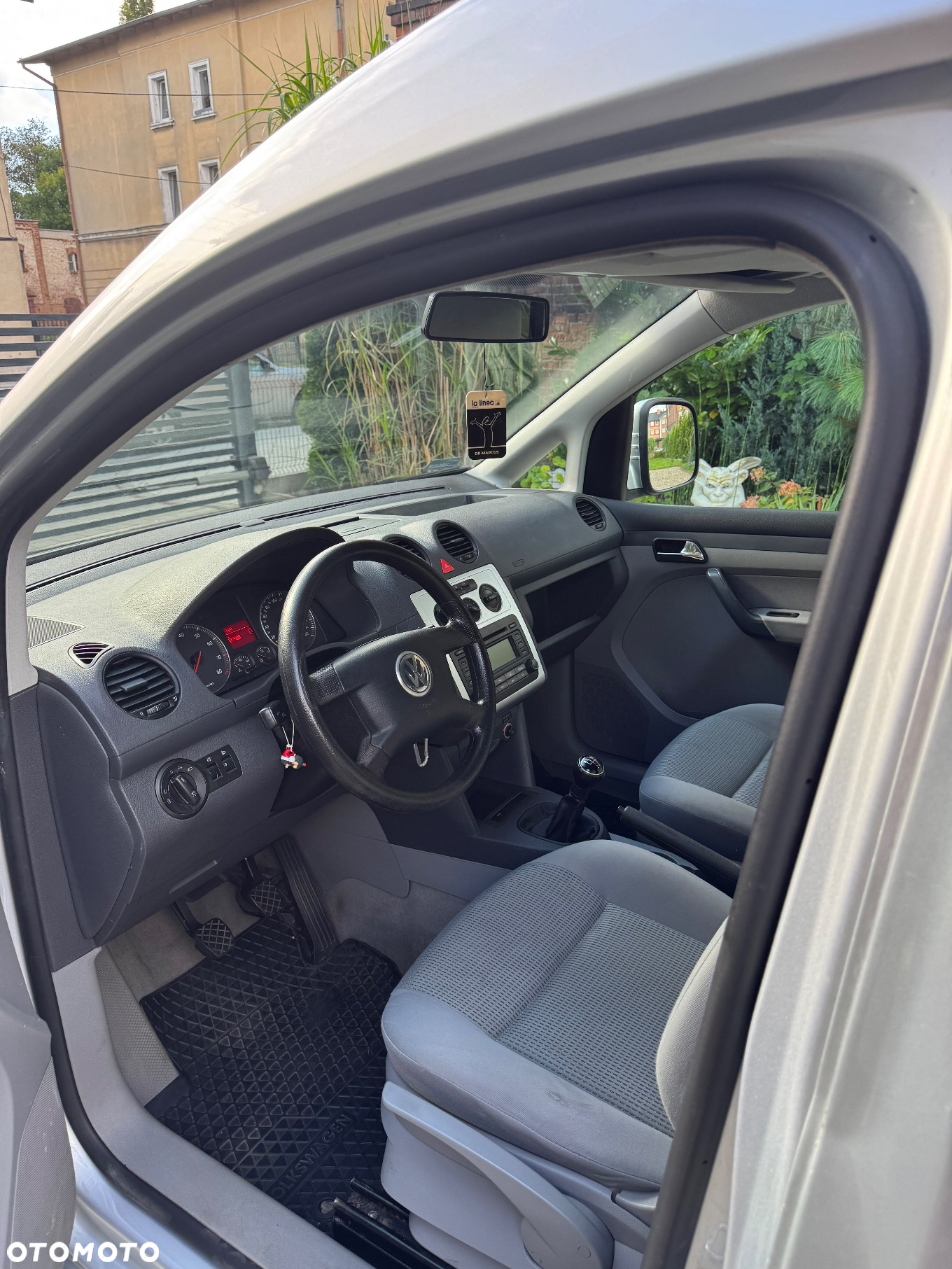 Volkswagen Caddy ver-1-6-life-7--si- - 5