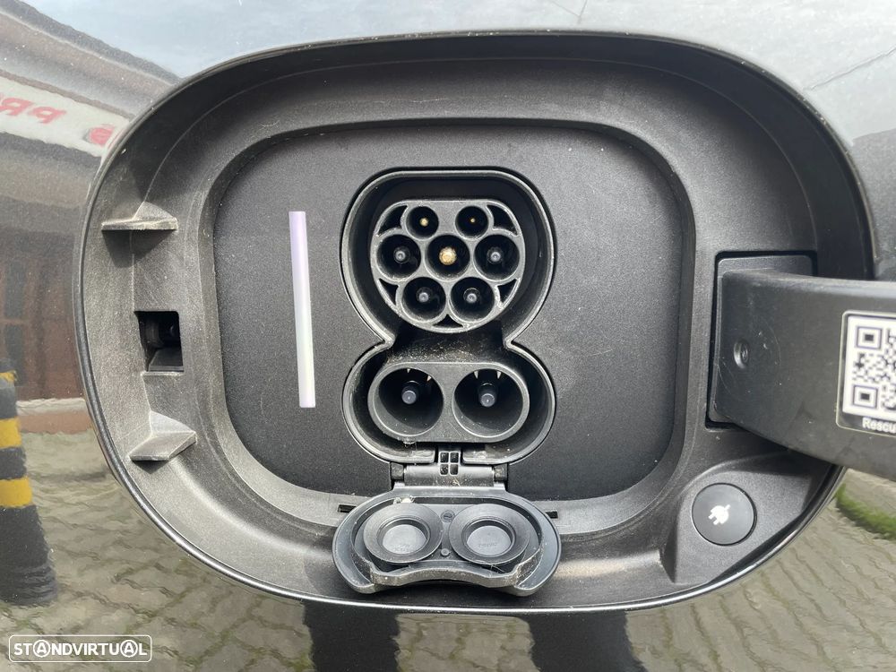 Mercedes-Benz EQE 300 Edition Electric Art - 21