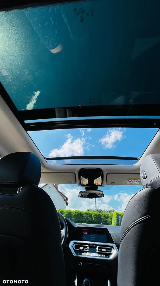 BMW Seria 3 320d xDrive Luxury Line sport - 34