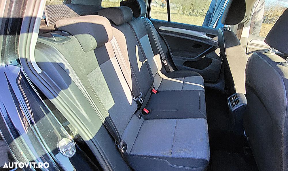 Volkswagen Golf 1.6 TDI BlueMotion Technology Comfortline - 18