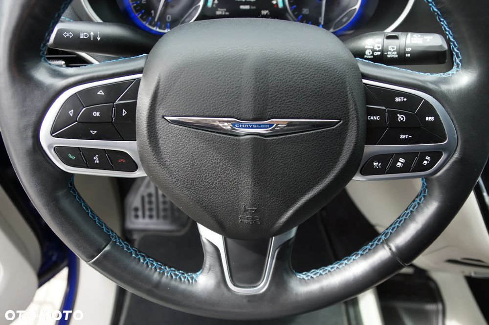 Chrysler Pacifica - 18