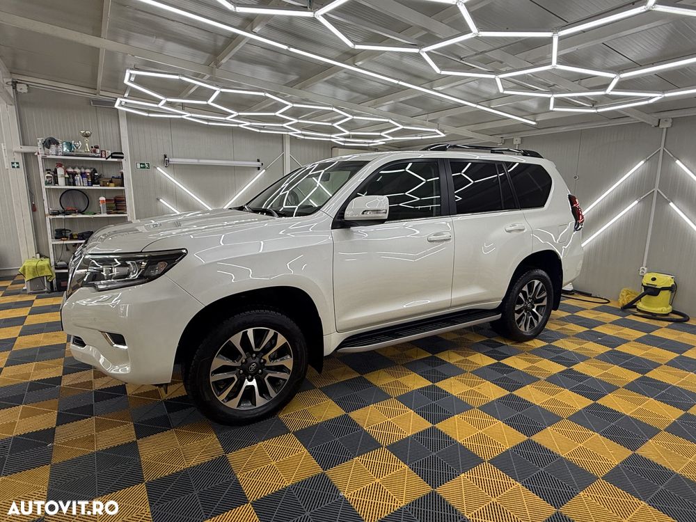 Toyota Land Cruiser - 6