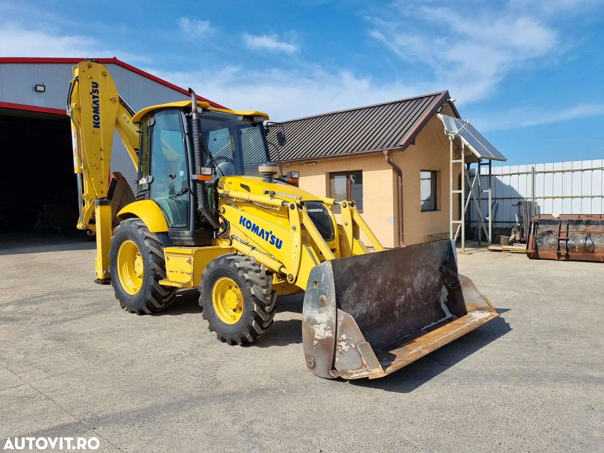 Komatsu WB 93 R-5 - 3