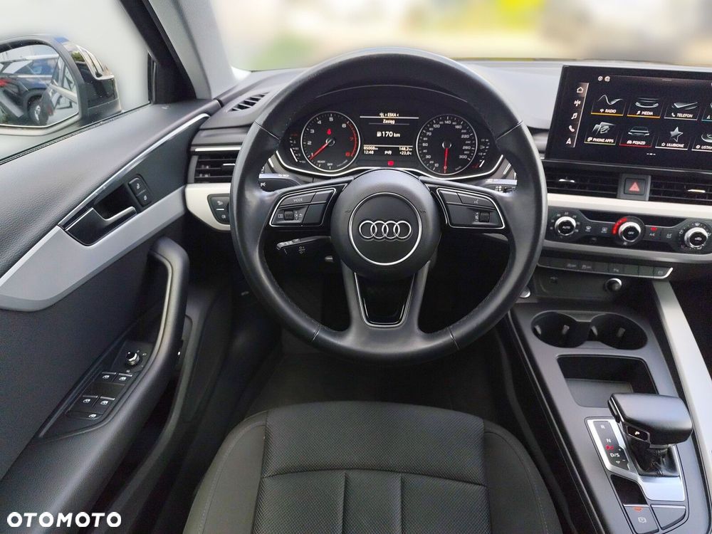 Audi A4 Limousine - 16