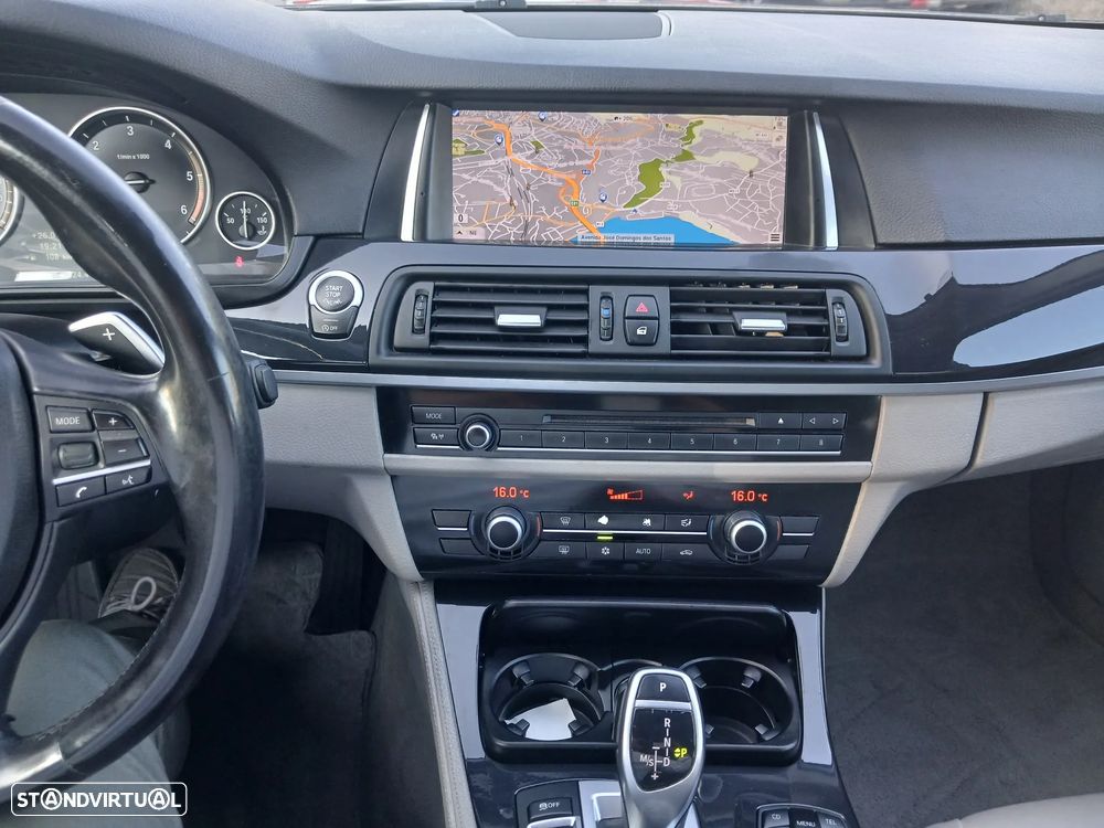 BMW 525 d xDrive Exclusive Auto - 34