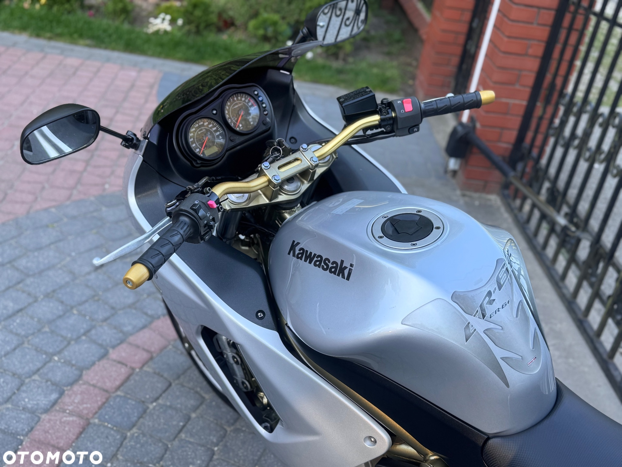 Kawasaki ER - 15