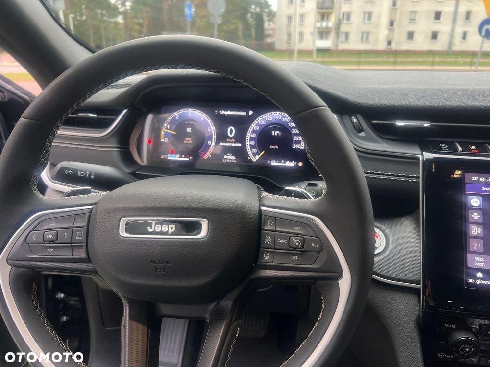 Jeep Grand Cherokee - 26